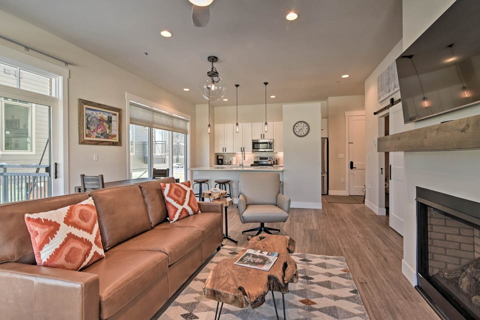 Apartment (2 Bedrooms) | Front of property
