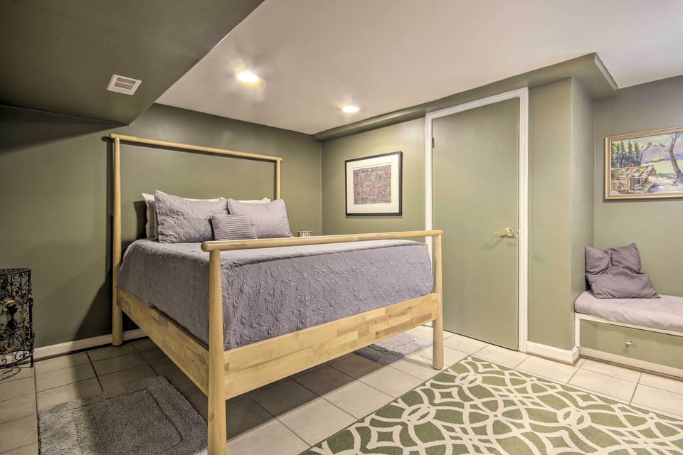 Harpers Ferry Apartment w/ Private Pool & Hot Tub! Apartment in Harpers Ferry