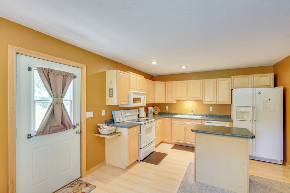 House (2 Bedrooms) | Interior