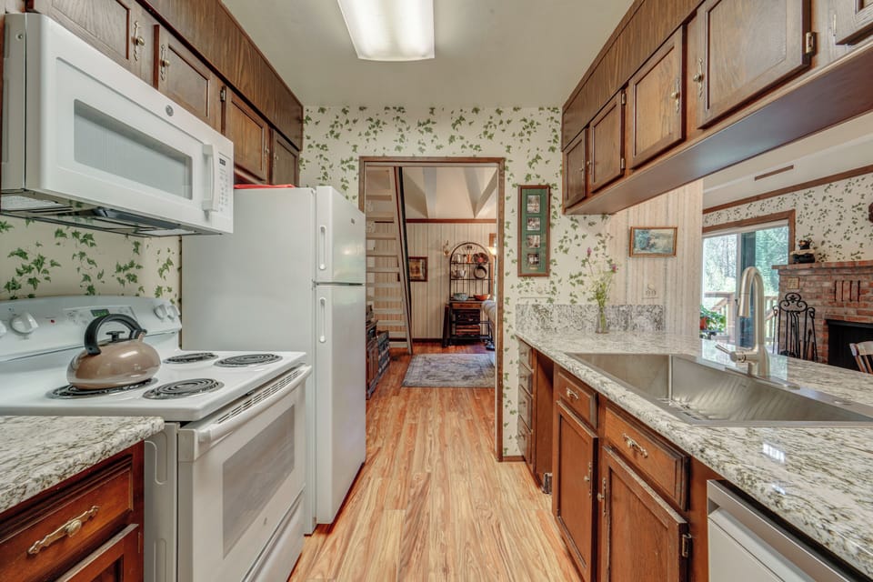 House (2 Bedrooms) | Interior