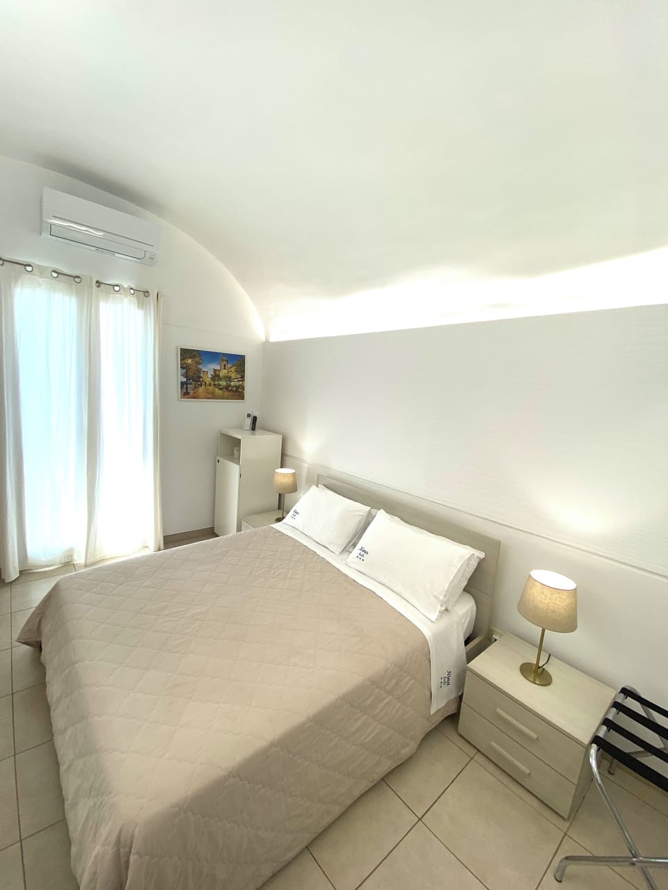 Standard Double Room | In-room safe, soundproofing, free WiFi, bed sheets