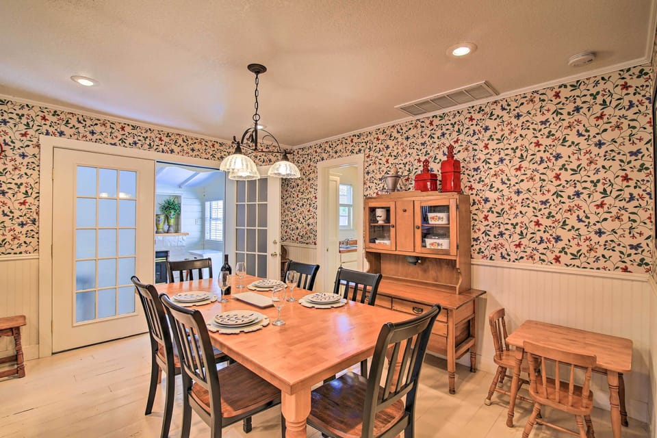 House (5 Bedrooms) | Interior