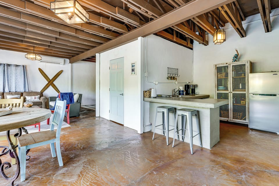 House (5 Bedrooms) | Interior