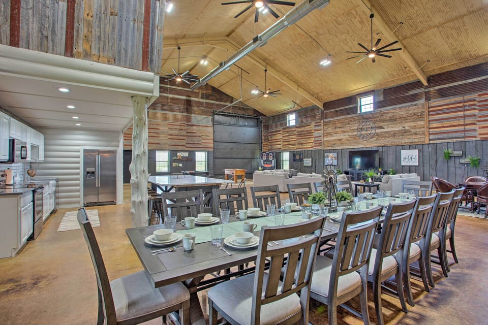 House (5 Bedrooms) | Interior