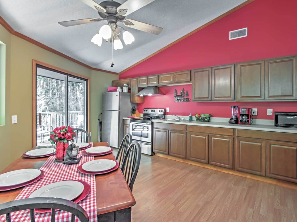 House (3 Bedrooms) | Interior