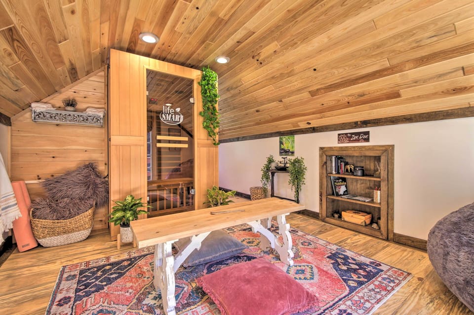 House (2 Bedrooms) | Interior