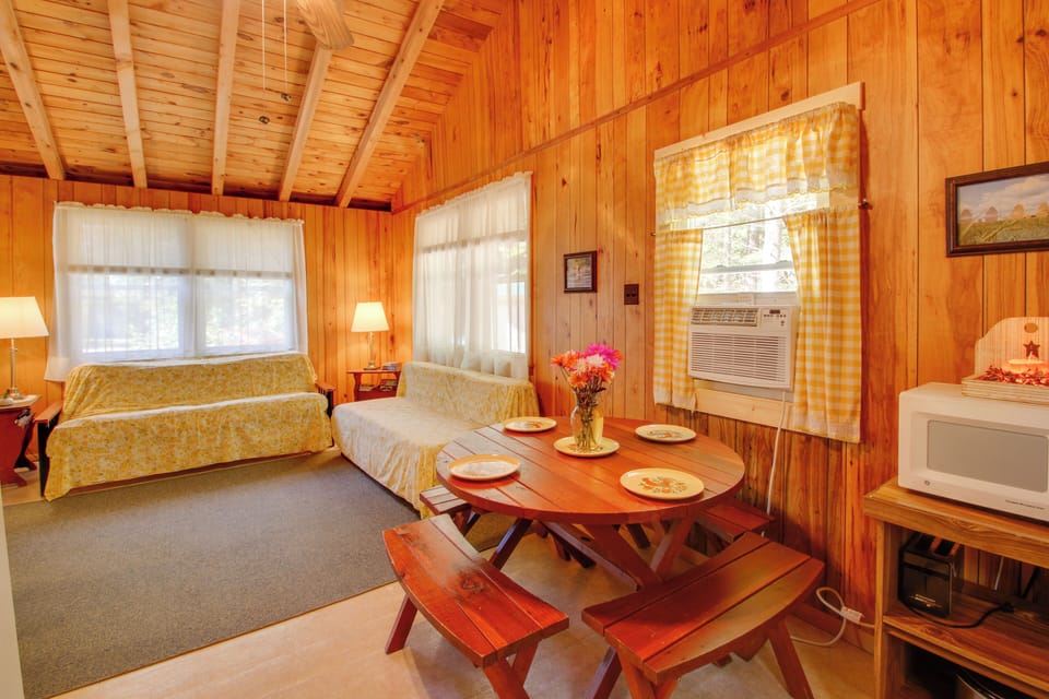 House (2 Bedrooms) | Interior