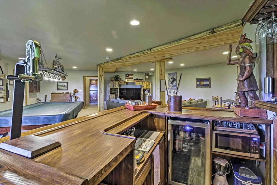 House (5 Bedrooms) | Interior