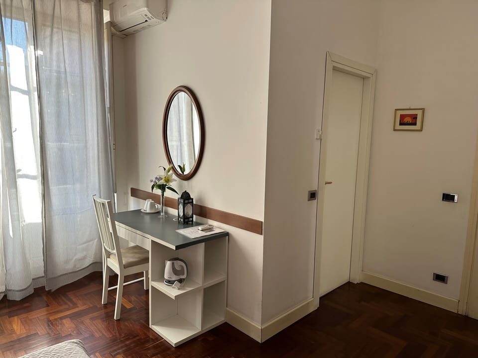 Double or Twin Room | In-room safe, iron/ironing board (on request), WiFi (free), bed sheets