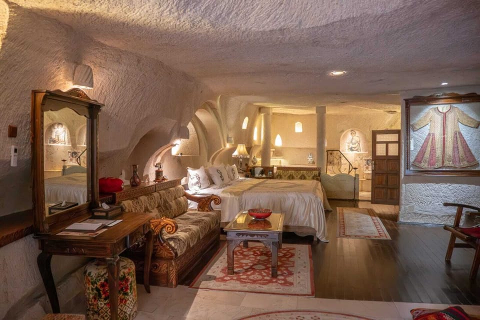 ROMAN KING SUITE with TURKISH HAMAM | Egyptian cotton sheets, hypo-allergenic bedding, down comforters