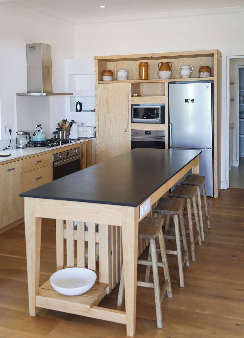 Villa | Private kitchen | Full-size fridge, microwave, oven, stovetop
