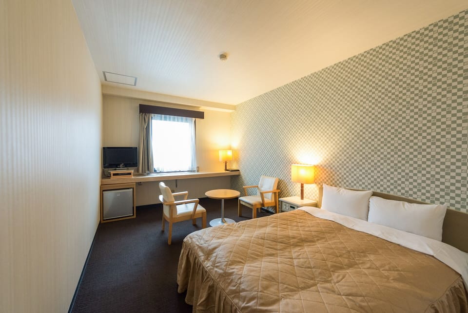 Individually decorated, desk, iron/ironing board, free WiFi