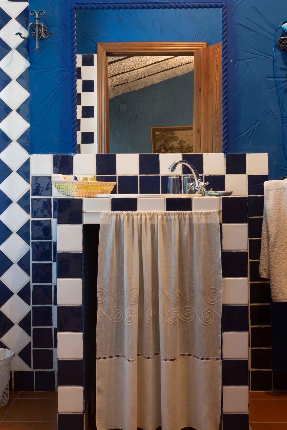 Superior Double Room | Bathroom sink