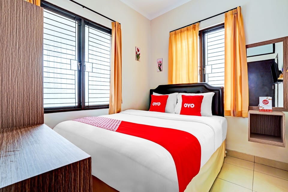 Standard Double Room | Laptop workspace, WiFi (free), bed sheets