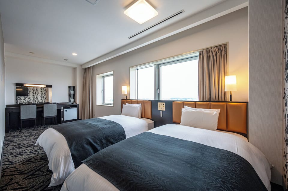Twin Room, 2 Twin Beds, Non Smoking | Desk, laptop workspace, iron/ironing board, free WiFi
