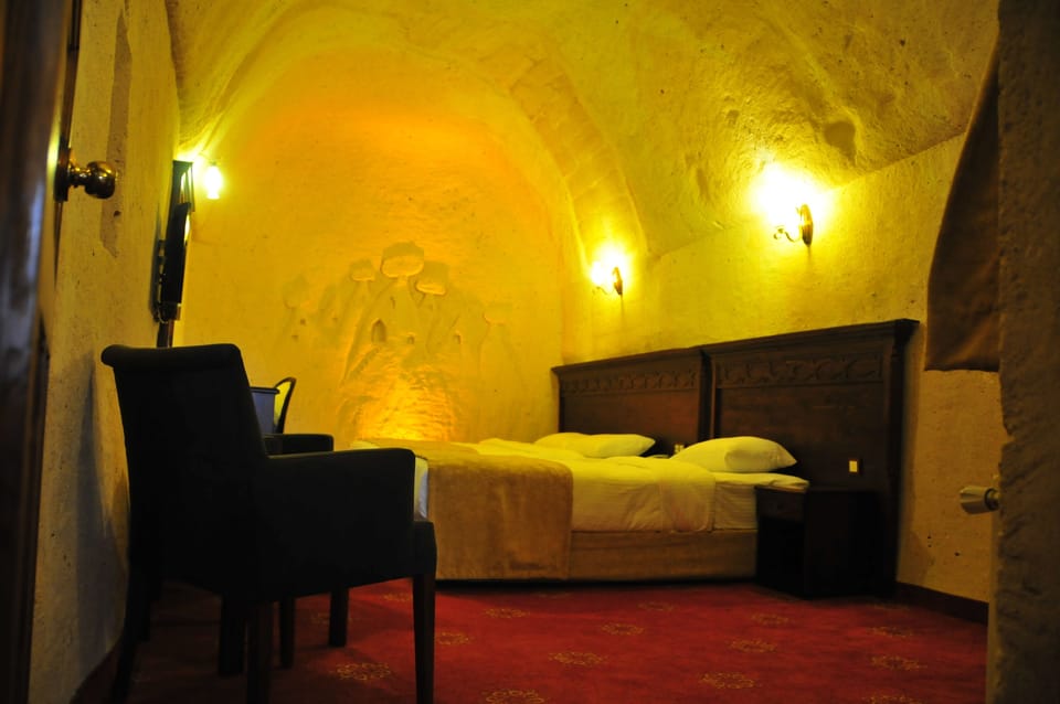 Cave Room | Premium bedding, memory foam beds, minibar, in-room safe