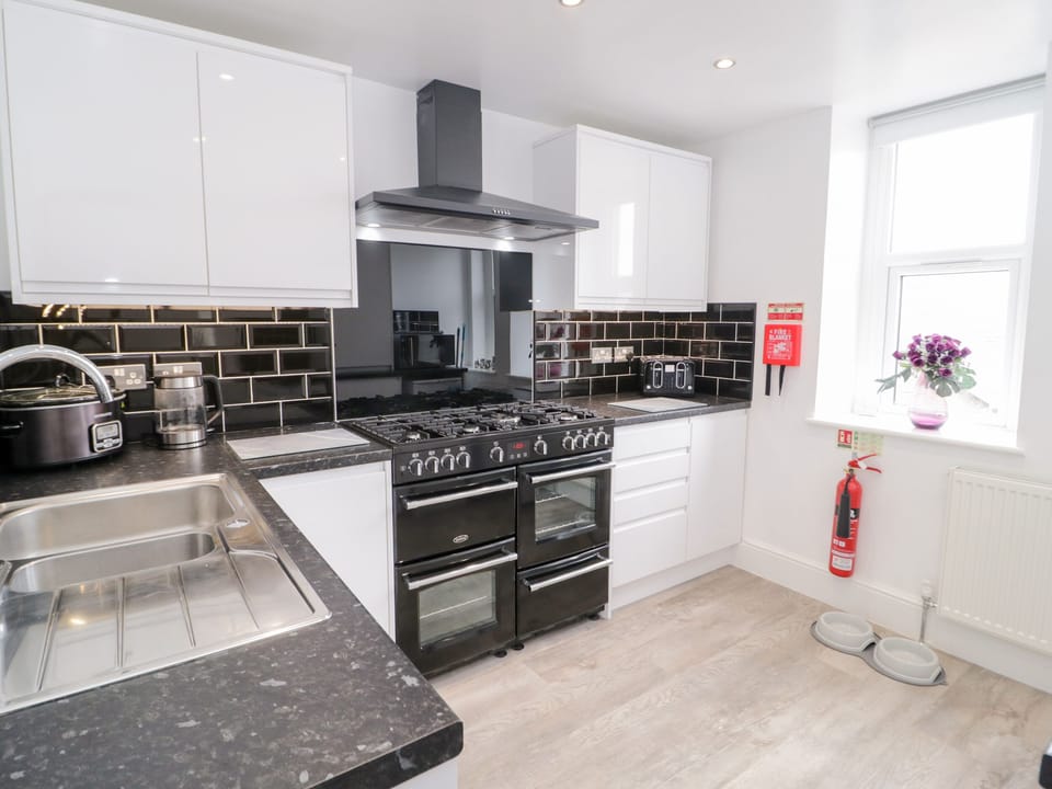Fridge, dishwasher, electric kettle, toaster