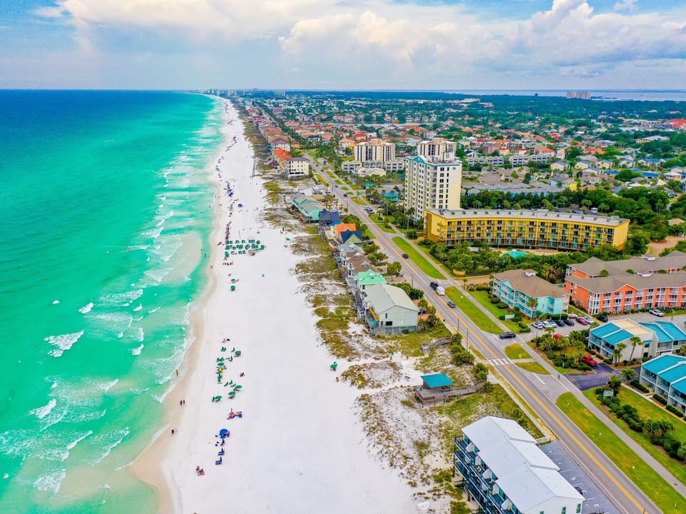 Here Comes Sunshine by Southern Vacation Rentals House in Miramar Beach