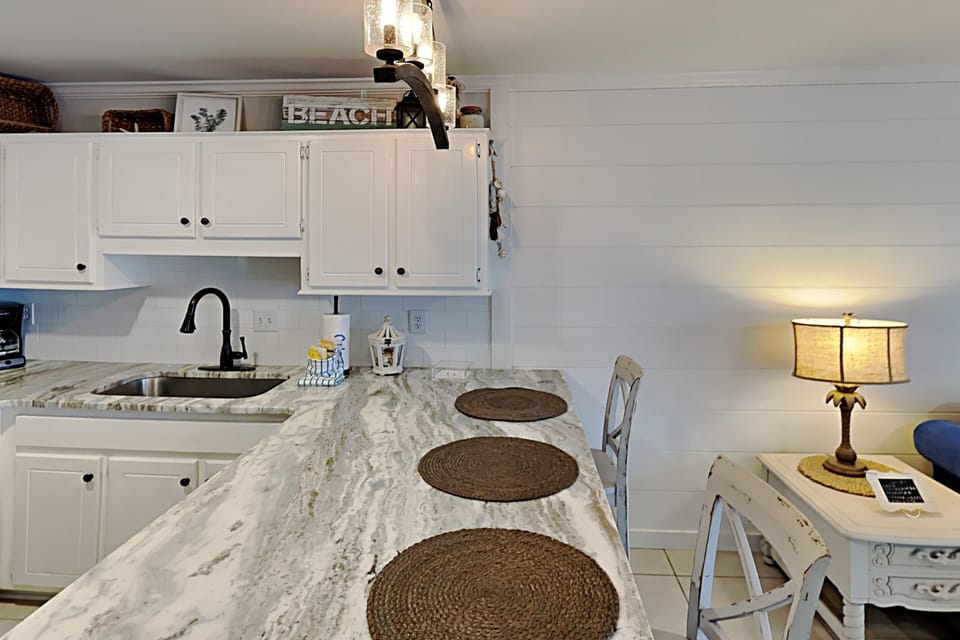 Condo, Multiple Beds, Patio (#E2) | Private kitchen | Fridge, microwave, oven, stovetop