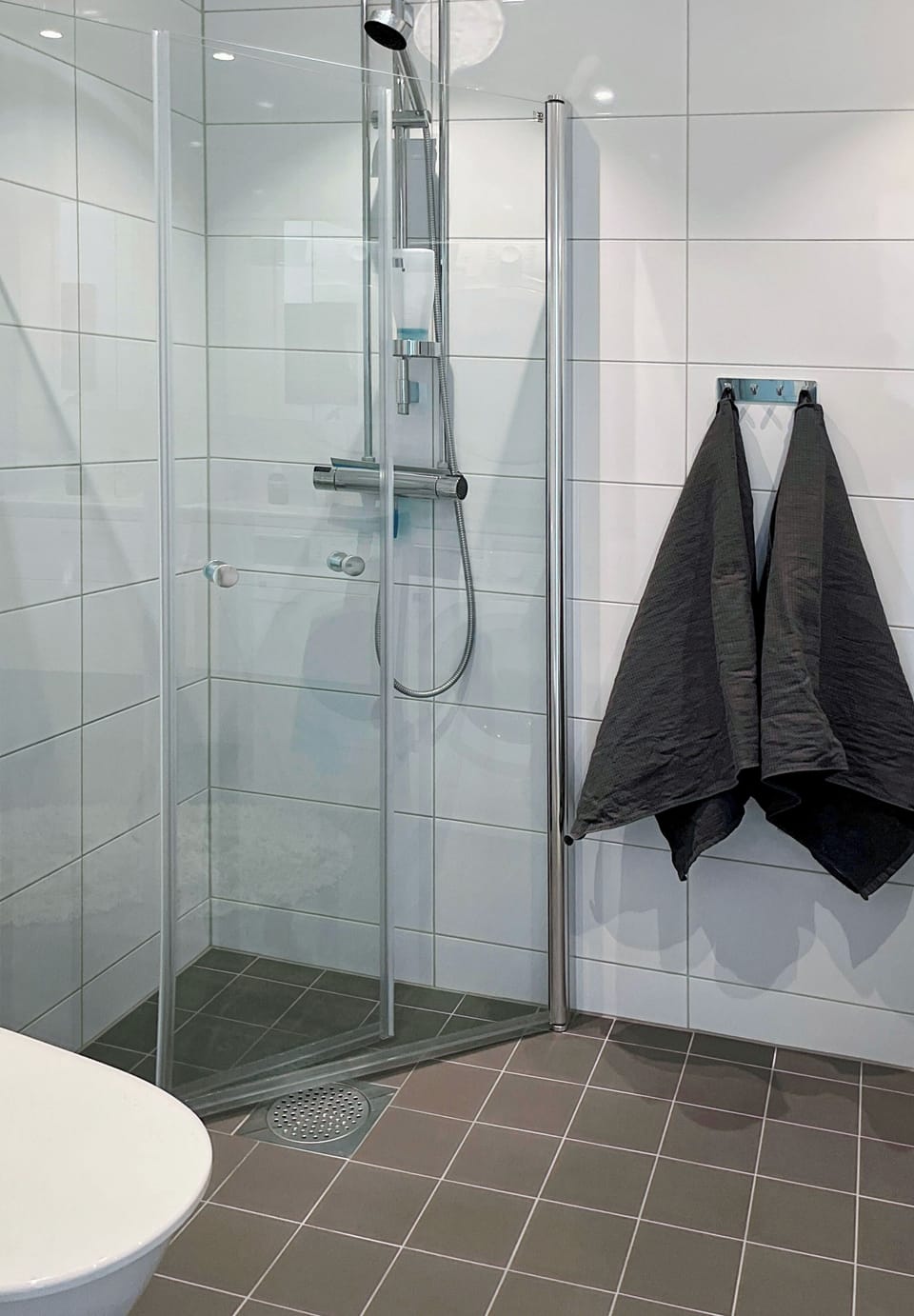 Apartment, 1 Bedroom, City View | Bathroom shower