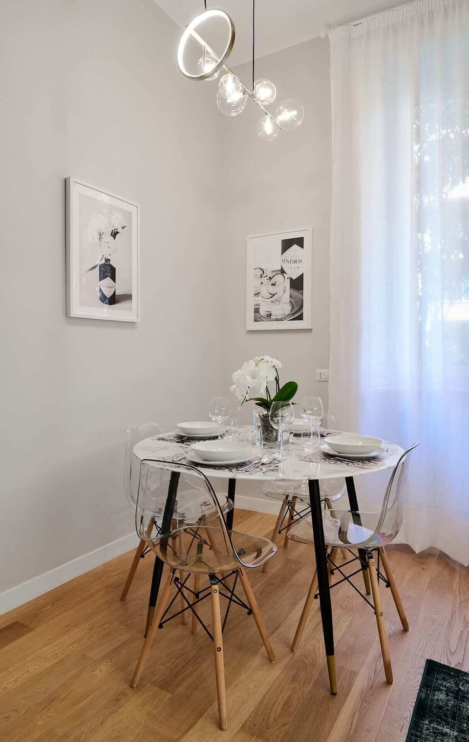 Basic Apartment, Multiple Beds | Dining