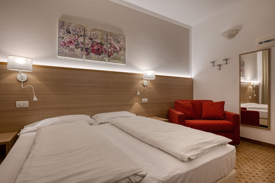 Superior Room | Minibar, desk, WiFi (free), bed sheets