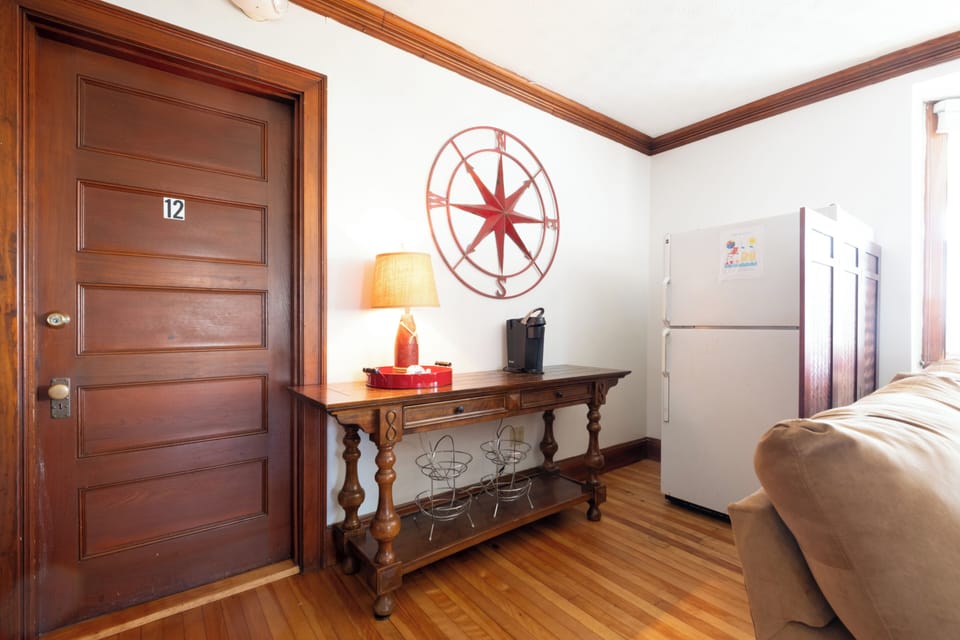 Premier Room | Shared kitchen facilities | Coffee/tea maker
