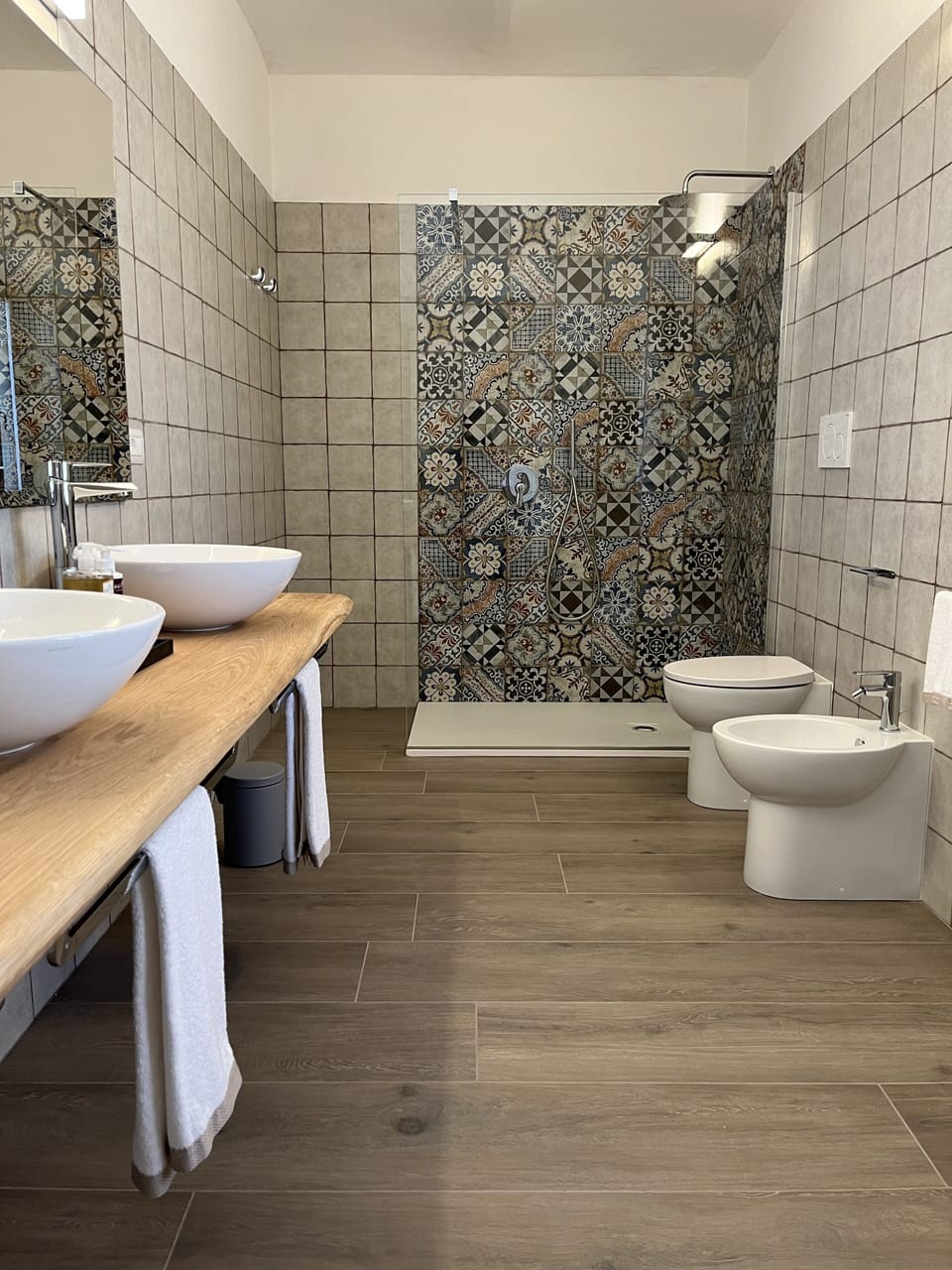 Panoramic Suite, 1 Bedroom, Pool Access, Vineyard View | Bathroom | Shower, rainfall showerhead, eco-friendly toiletries, hair dryer