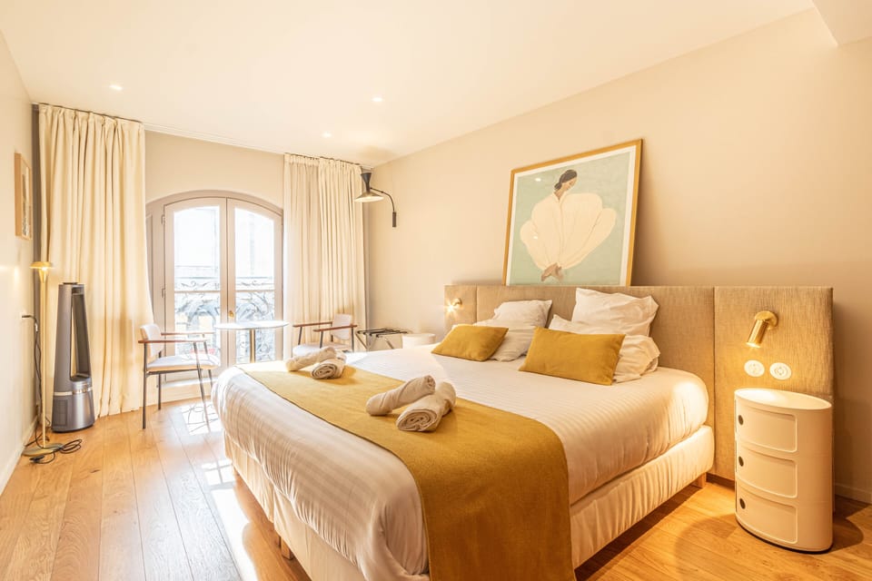 Superior Suite | Minibar, individually decorated, iron/ironing board, free WiFi
