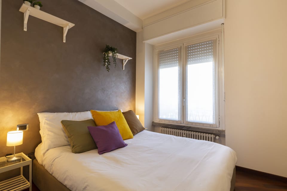 Deluxe Apartment | 1 bedroom, laptop workspace, iron/ironing board, WiFi (free)