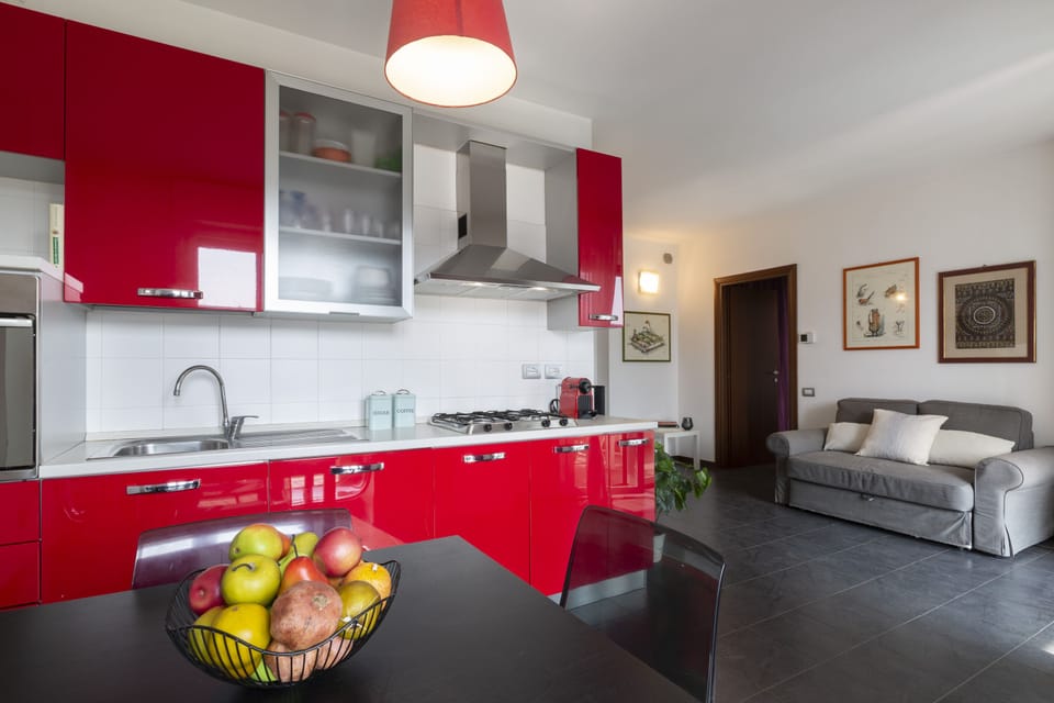 Panoramic Apartment | Private kitchen | Fridge, oven, stovetop, dishwasher