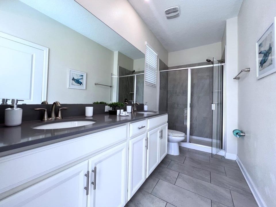 5 Bed 5 Bath South Facing Pool Home Storey Lake 5 Bedroom Home by RedAwning House in Kissimmee