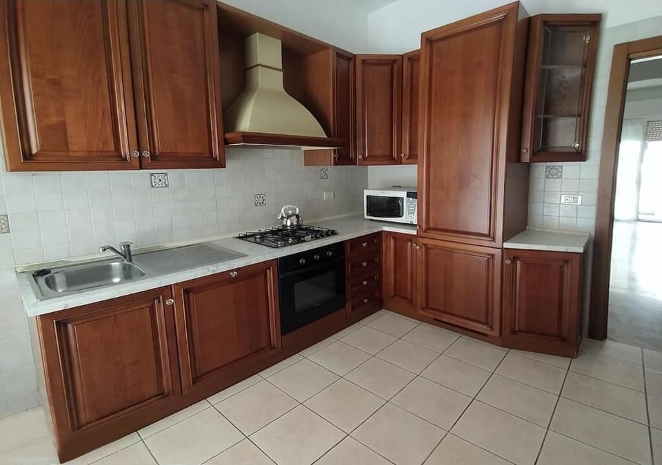 Electric kettle, toaster, freezer