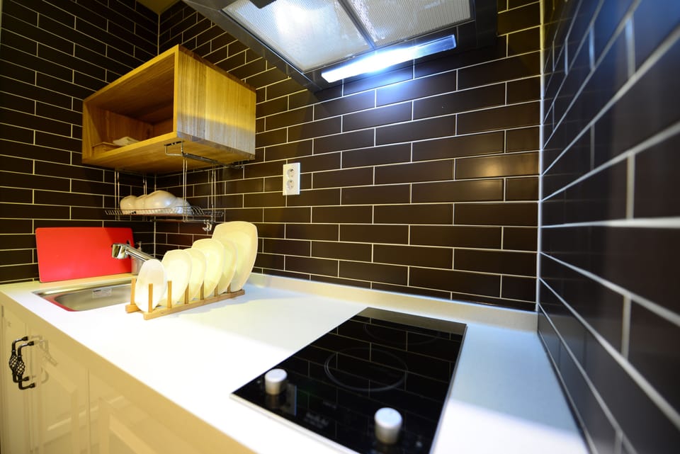 [Breakfast for 2] Suite - Residence Type | Private kitchenette | Coffee/tea maker, fridge, electric kettle, freezer