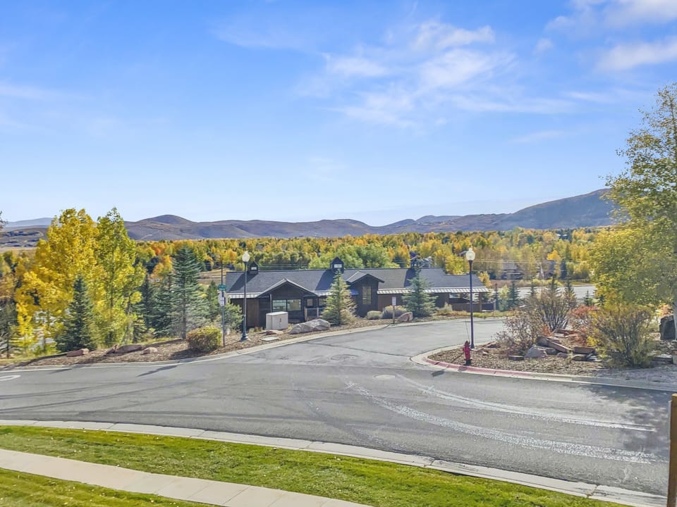 House, 5 Bedrooms | Mountain view