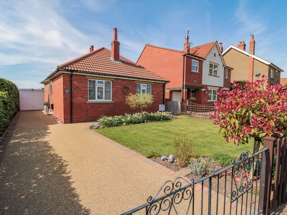 Cottage | Property grounds