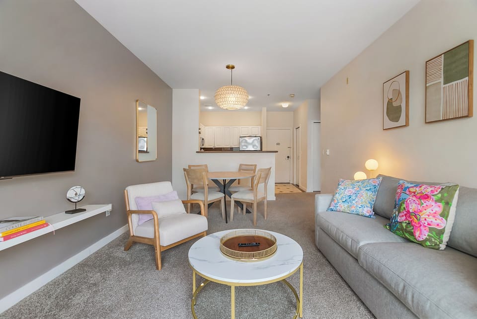 Classic Apartment | Living area | 40-inch TV with digital channels