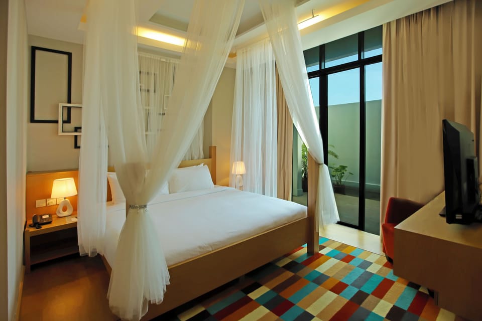 Premier Suite | In-room safe, iron/ironing board, rollaway beds, free WiFi
