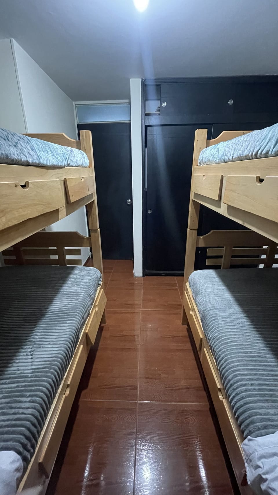 Basic Shared Dormitory | Laptop workspace
