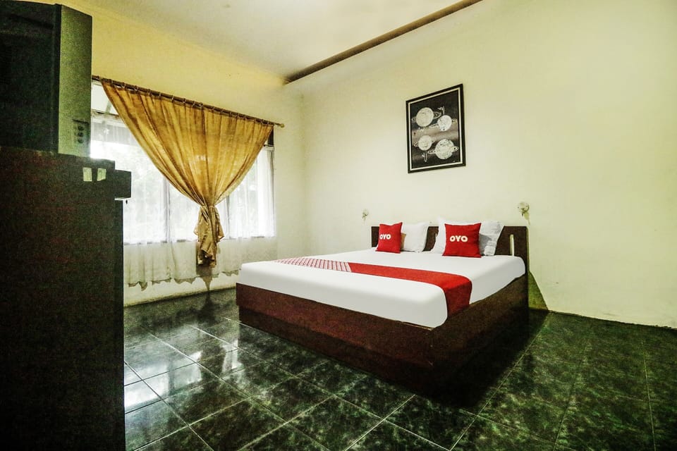 Standard Double Room | Laptop workspace, WiFi (free), bed sheets