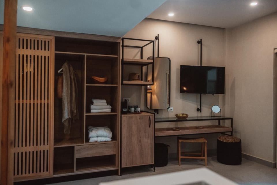 Junior Suite, Private Pool, Garden View | In-room safe, iron/ironing board, free WiFi, bed sheets