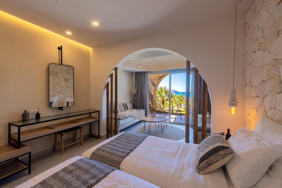 Superior Double or Twin Room, Sea View, Beachfront | In-room safe, iron/ironing board, free WiFi, bed sheets