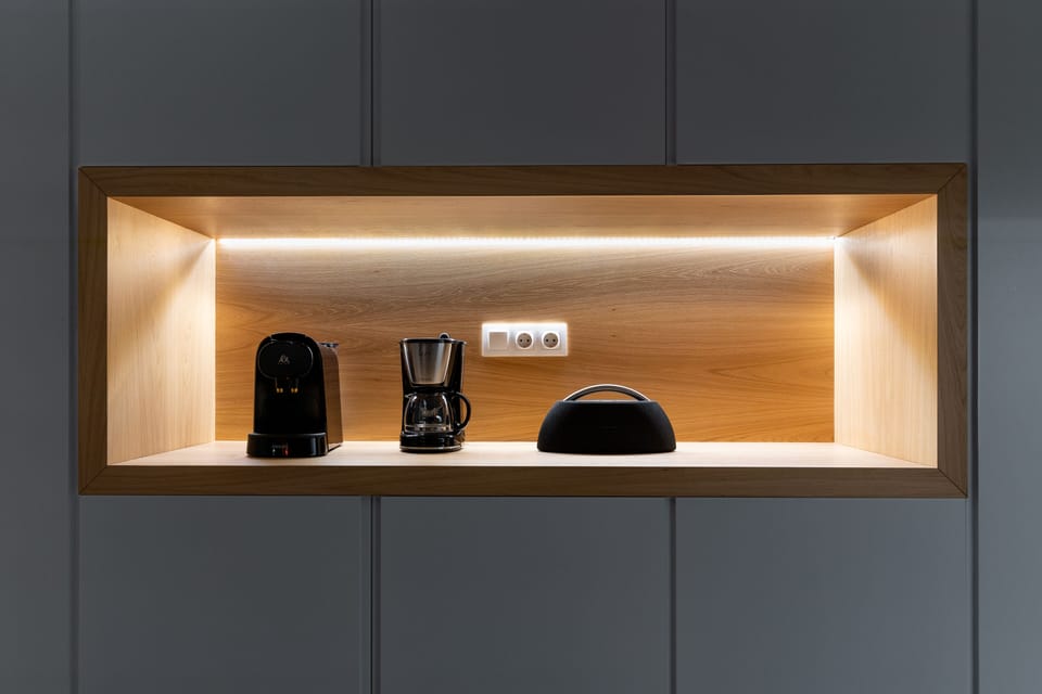 Luxury Apartment | Private kitchen | Full-size fridge, microwave, oven, dishwasher