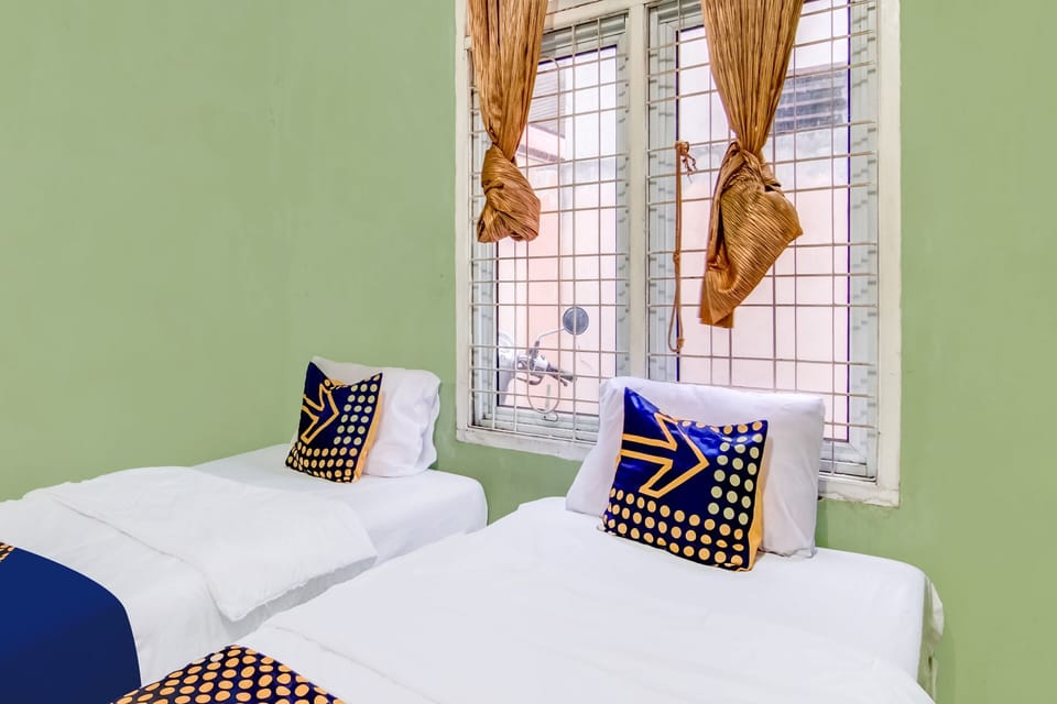 Economy Twin Room | Bed sheets