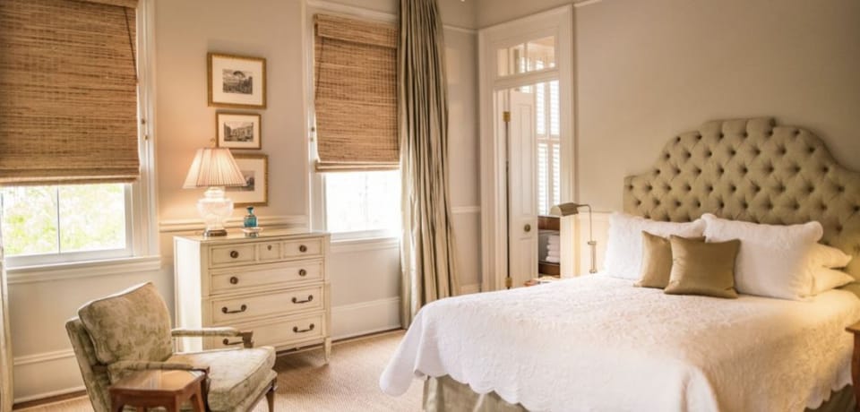 Room | Individually decorated, individually furnished, iron/ironing board