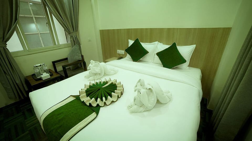 Premium bedding, soundproofing, free WiFi, bed sheets