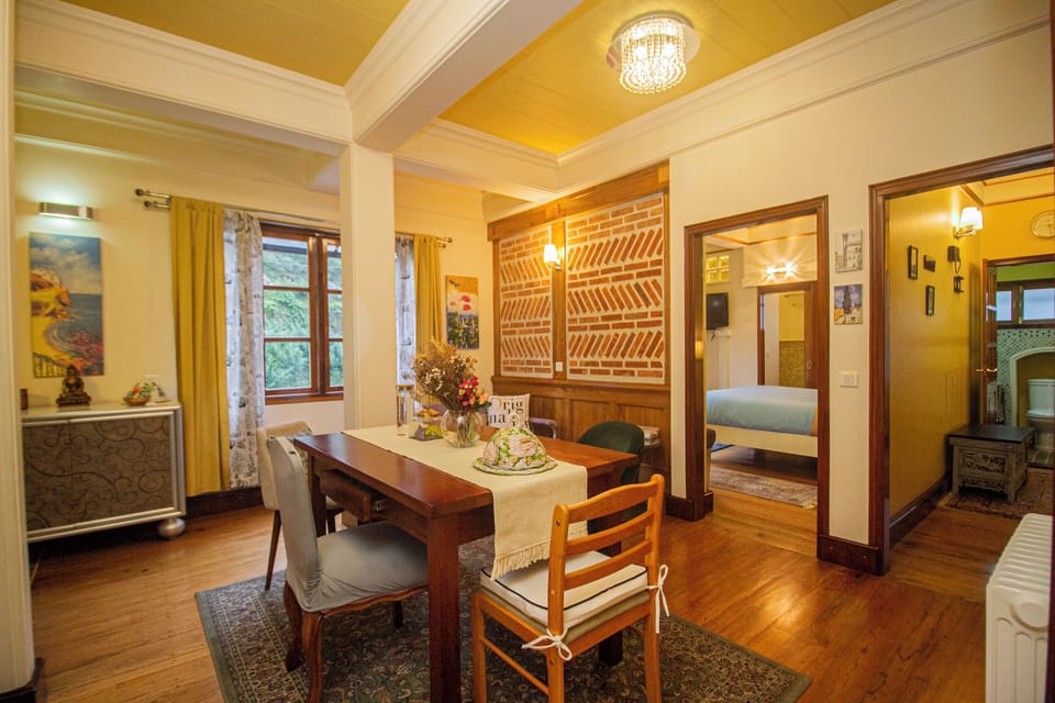 Family Suite | In-room dining