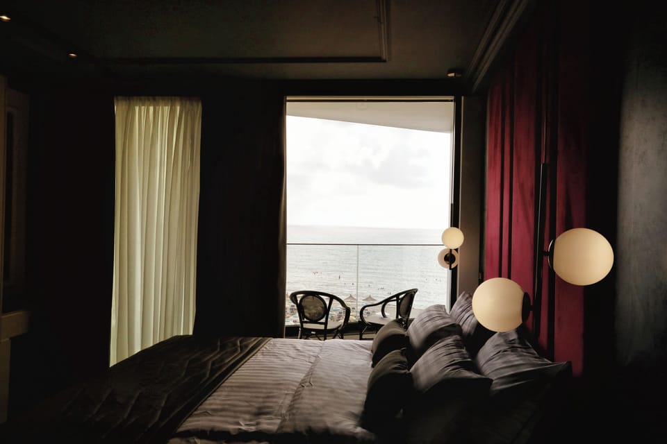 Superior Double Room, Sea View | In-room safe, desk, soundproofing, free WiFi