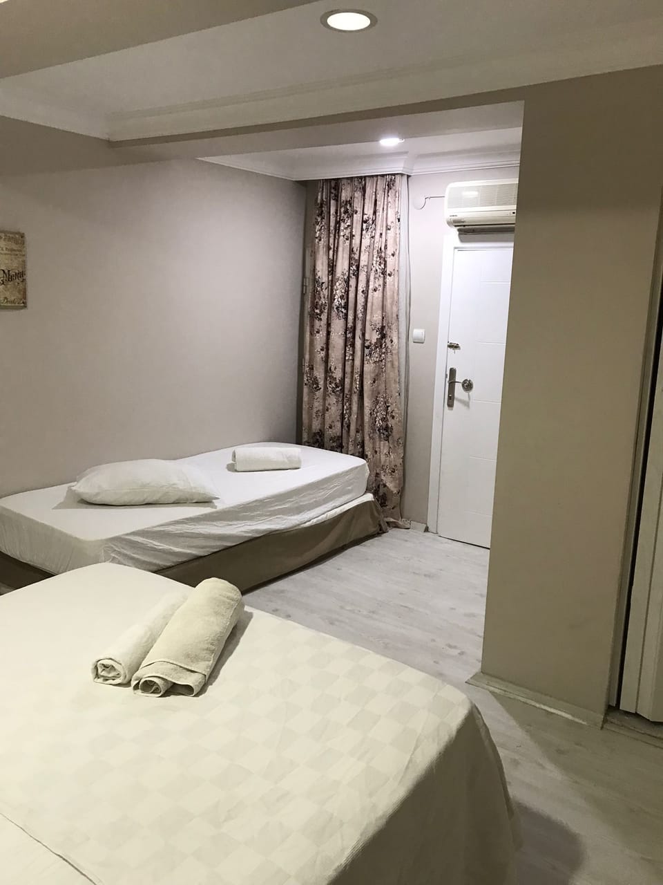 Standard Triple Room | Soundproofing, bed sheets