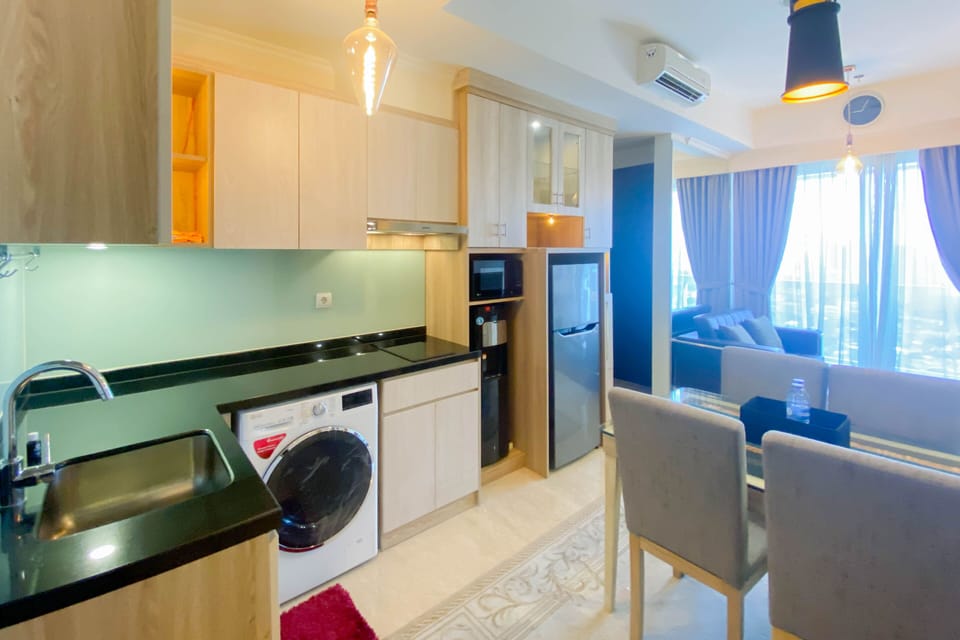 Apartment | Private kitchen | Full-size fridge, stovetop, rice cooker, cookware/dishes/utensils